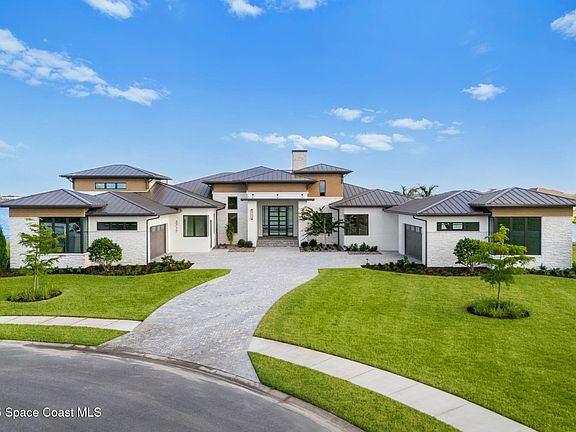2nd image of 3717 Upper Floridian Way
