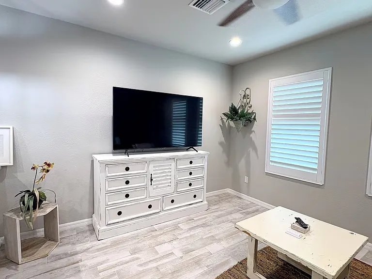 1465 Bayshore Dr — Photo 10