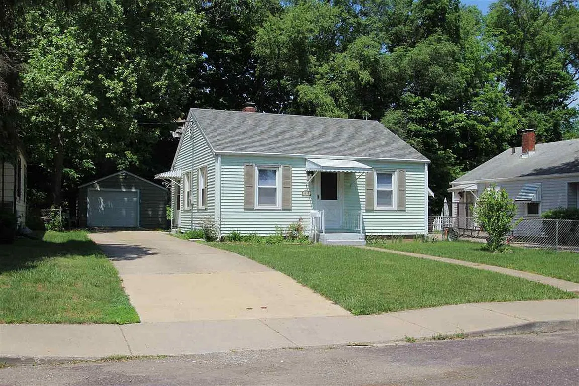 3033 W Ann St photo 1