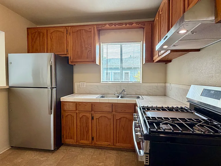 2522 Lancaster Ave #1/2 — Photo 5