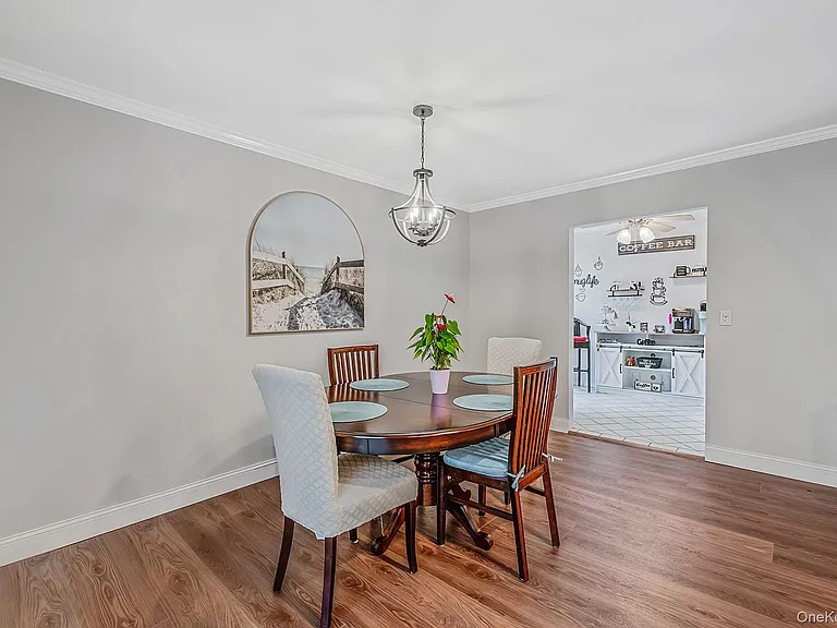 855 Skyline Dr — Photo 11