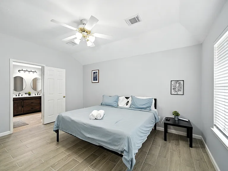 7022 Meadow Hawk Ct — Photo 8