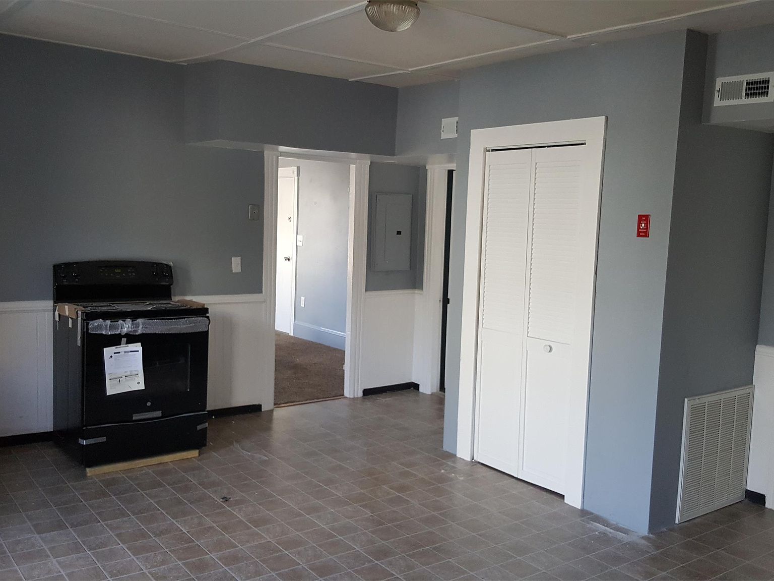 570 Privilege St 1, Woonsocket, RI 02895 Zillow