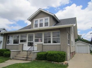 1321 Peoria St, Peru, IL 61354