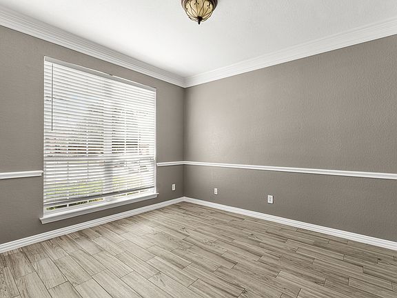 5th image of 5540 Plata Ln