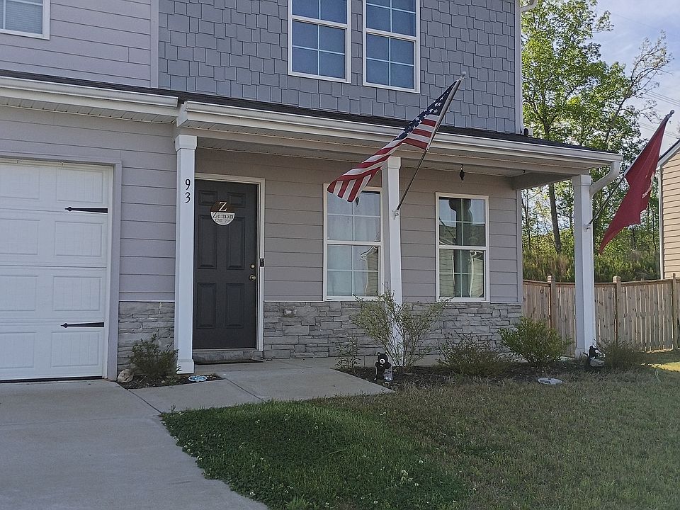 1st image of 93 Oxford Ln