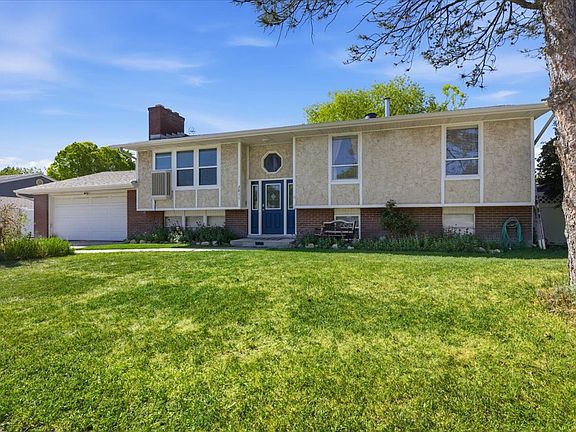 2nd image of 2811 W Lastrada Way S