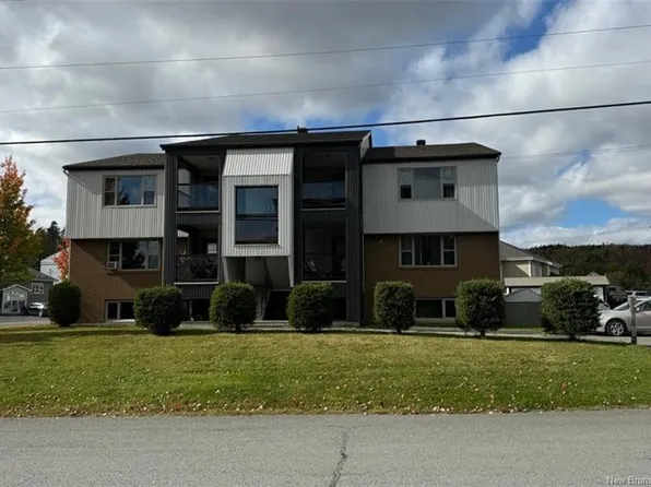 17 Carrier St, Edmundston, NB E3V 4A3