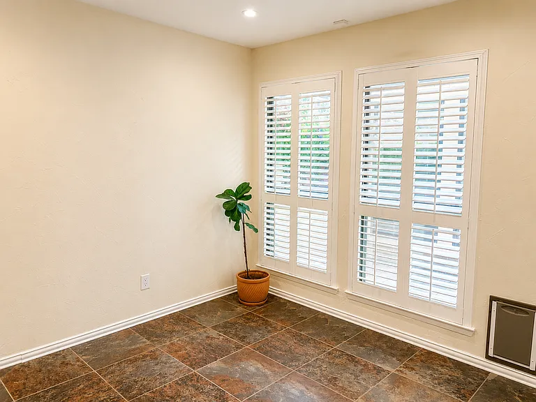 5912 Meadow Wood Ln — Photo 27