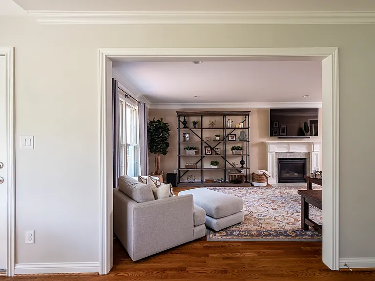 Living Room to Breakfast Area