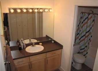 2nd image of 600 E 8th St APT 5G