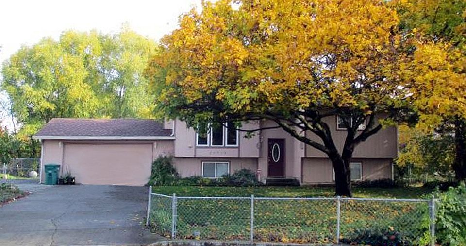 1st image of 25716 E Longfellow Ave