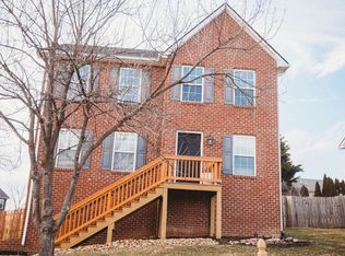 5 Camellia Ln NW, Christiansburg, VA 24073