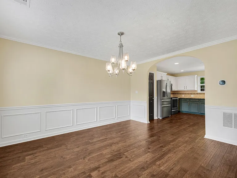 1735 Berry Ct — Photo 11