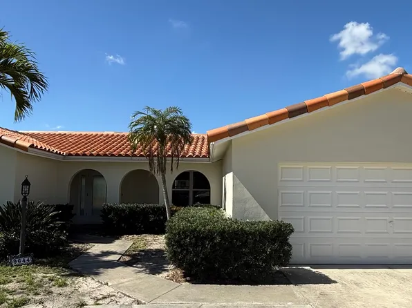 9644 Oak St NE #1, Saint Petersburg, FL 33702