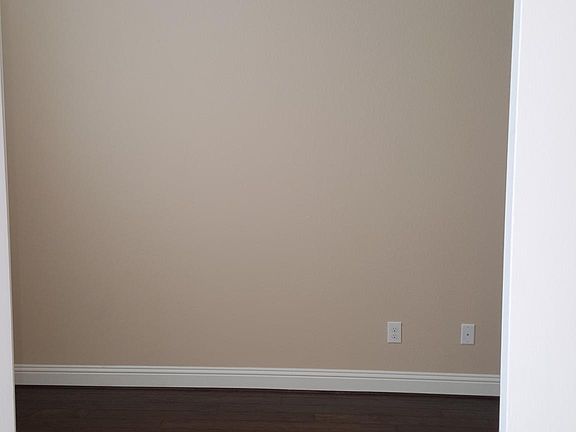4th image of 5105 Sparrows Dr