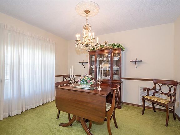 4th image of 5004 Doretta Ct