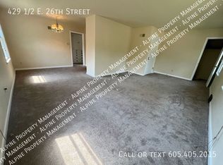 429 1/2 E 26th St, Sioux Falls, SD 57105