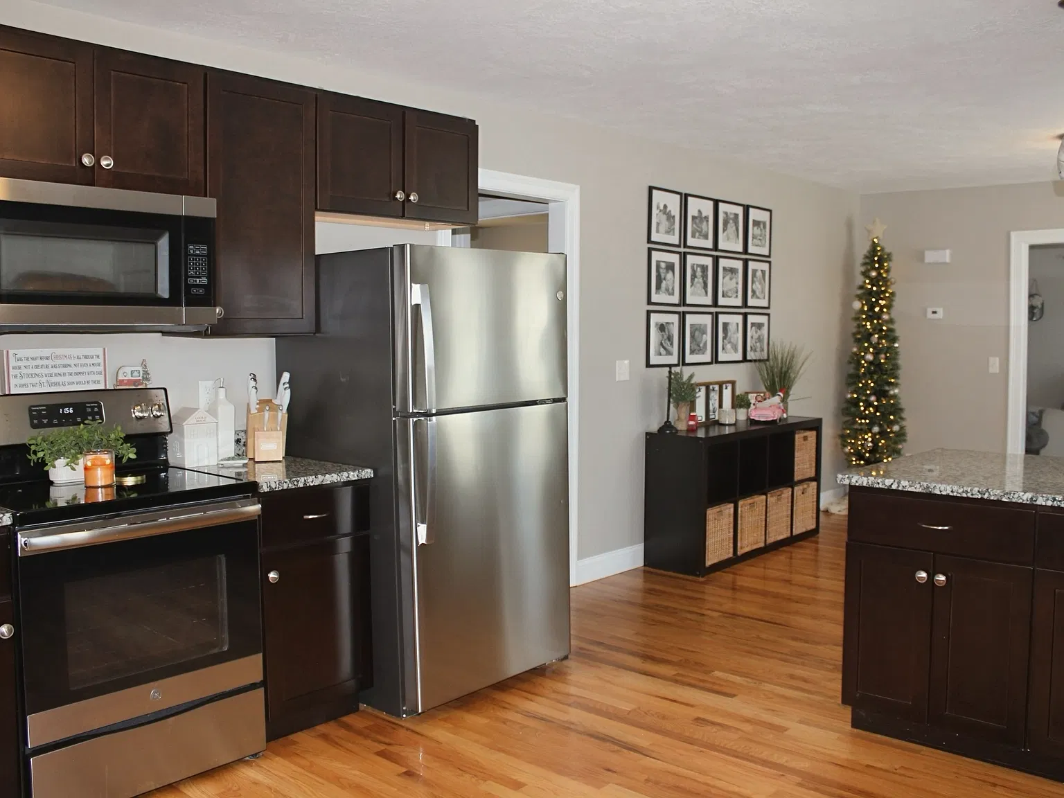 2 bed, 1000 sqft, $1,800 — Photo 3