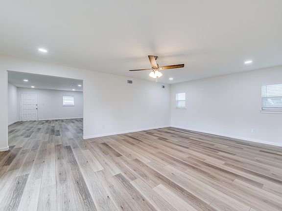 4th image of 2917 Dale Dr