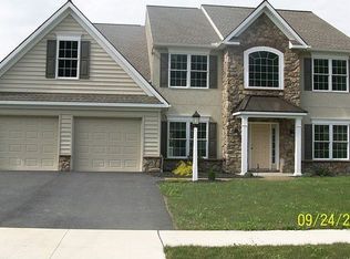 654 Eaglet Cir, Lancaster, PA 17601