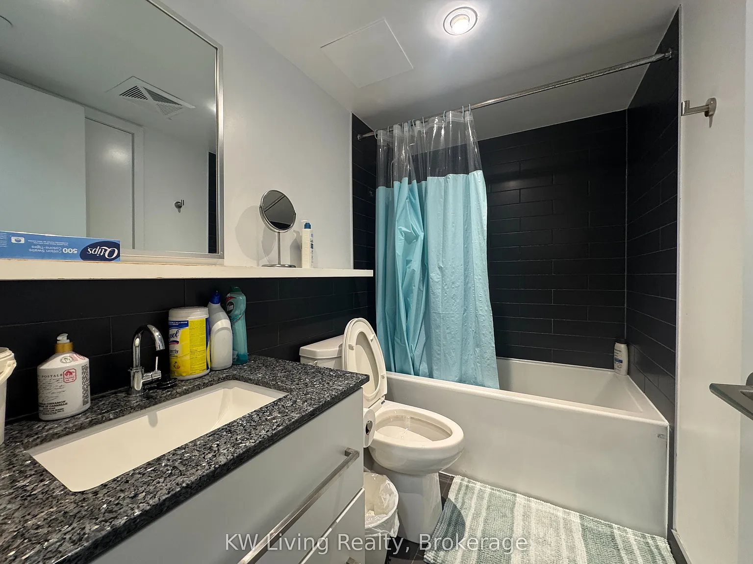 160 Flemington Rd — Photo 4