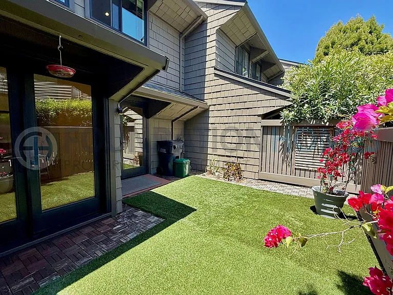 47 Willow Ln — Photo 4