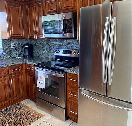 4th image of 9221 Sunrise Lakes Blvd APT 210