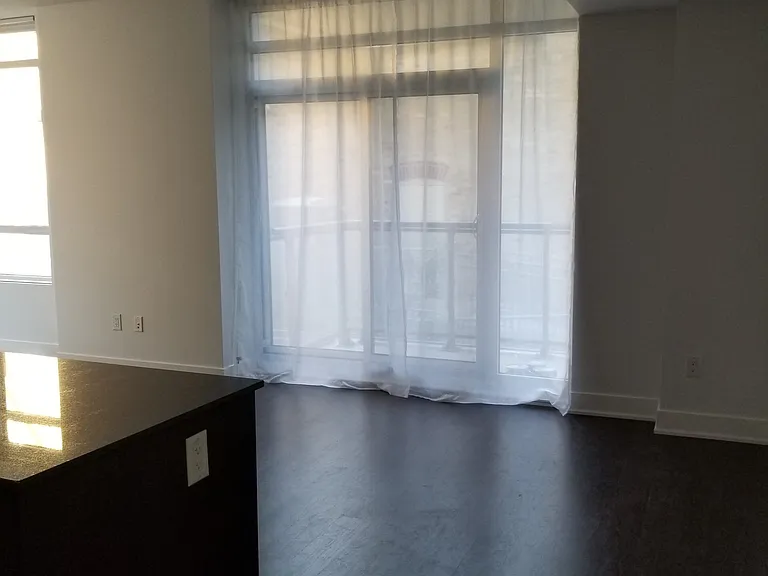 7608 Yonge St #210 — Photo 5
