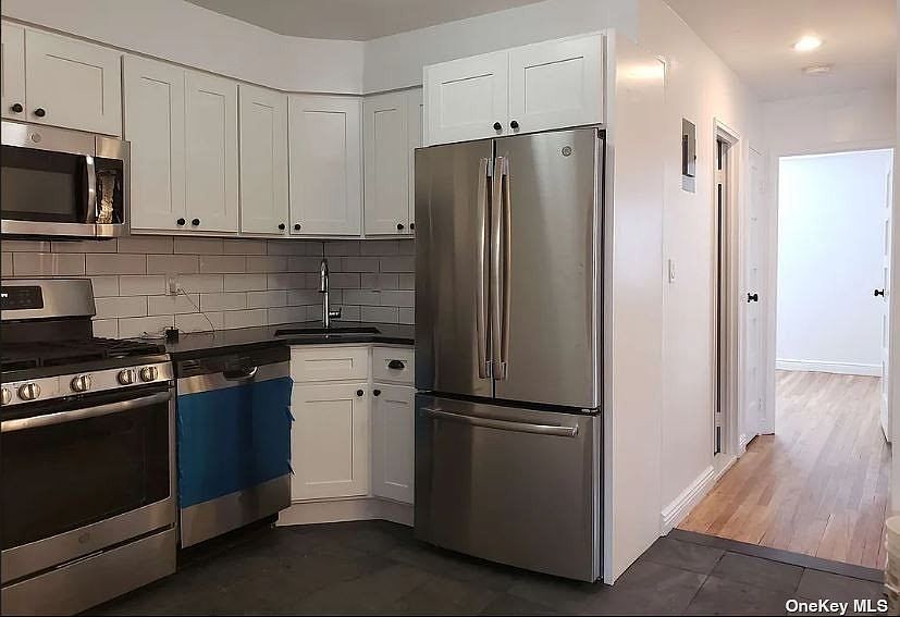 1st image of 21-29 42nd St