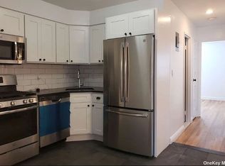 21-29 42nd St, Astoria, NY 11105