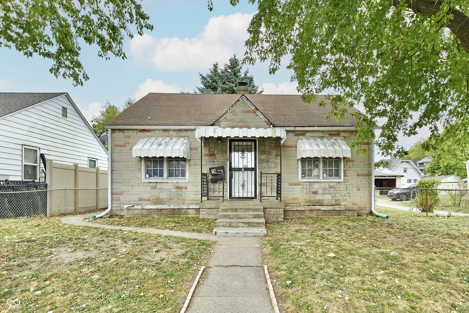18 N Pershing Ave photo 1