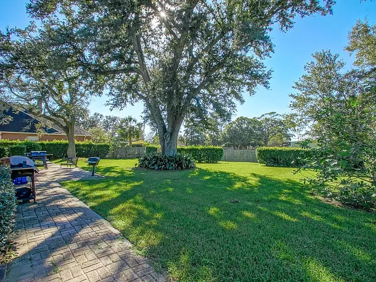 420 Fairfield Ave — Photo 19