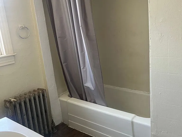 24 N Hartley St — Photo 9