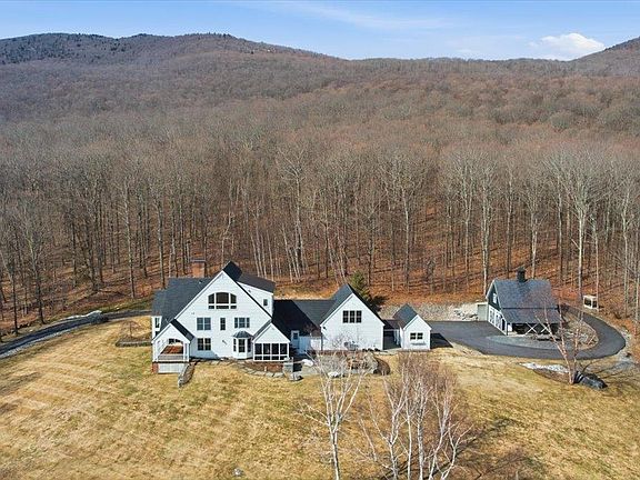 3rd image of 220 Camptown Road