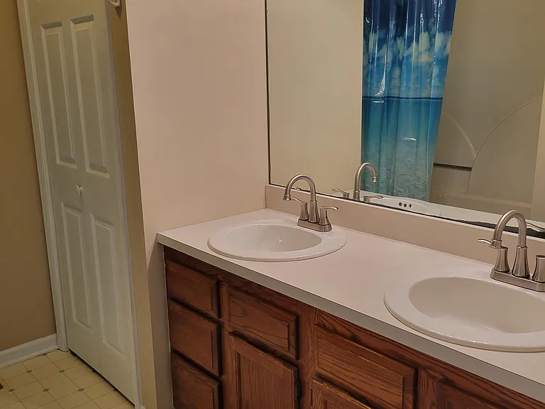 111 Gilford Ter — Photo 29