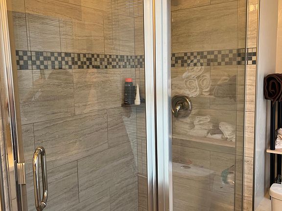 2nd image of 358 22nd St APT 3