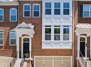 2929 Chesham St, Fairfax, VA 22031