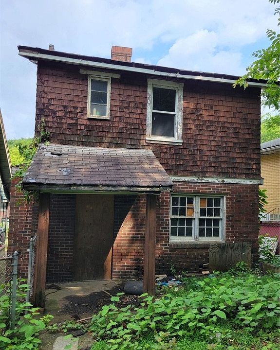 2nd image of 1712 Laporte St