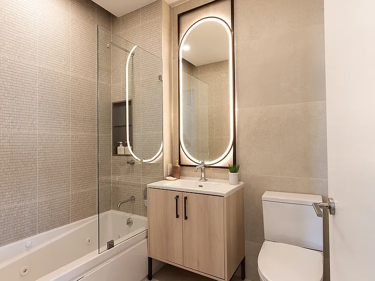 240 Willoughby St #32D — Photo 13