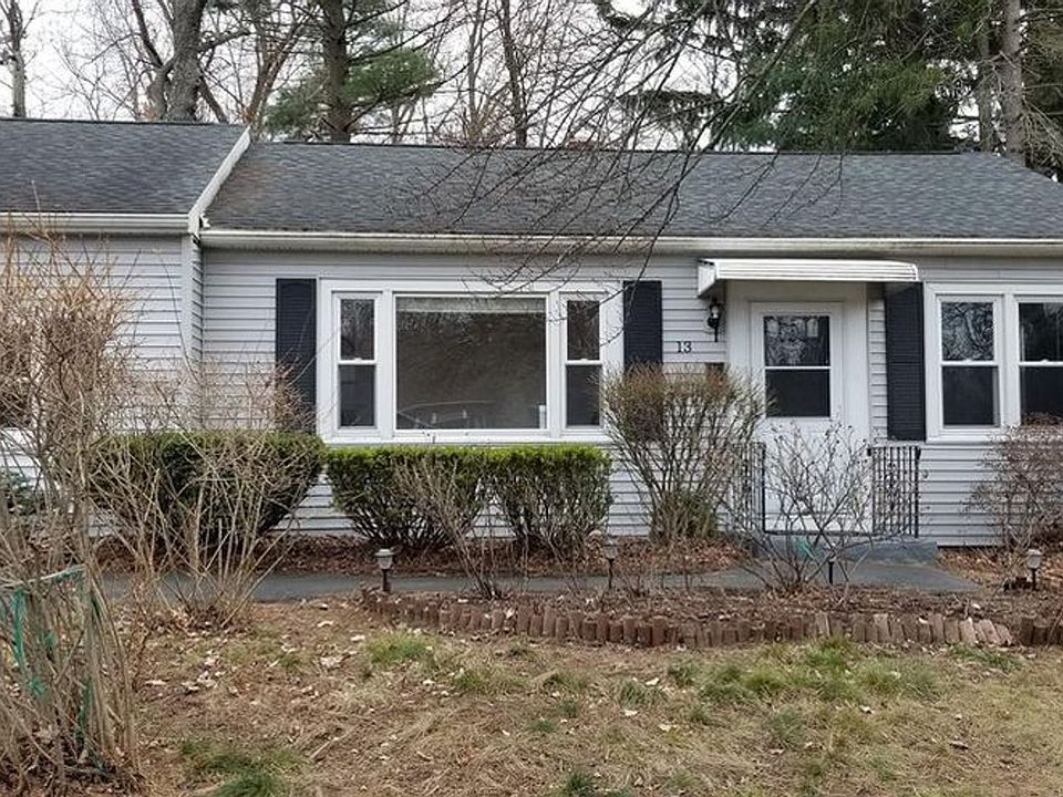 1st image of 13 Parkwood Dr