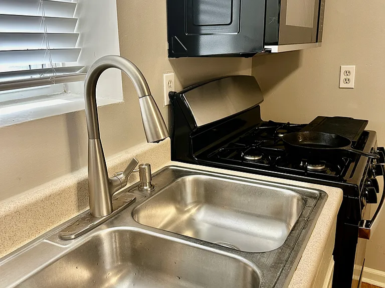 5200 Hunter Ave #1 — Photo 5