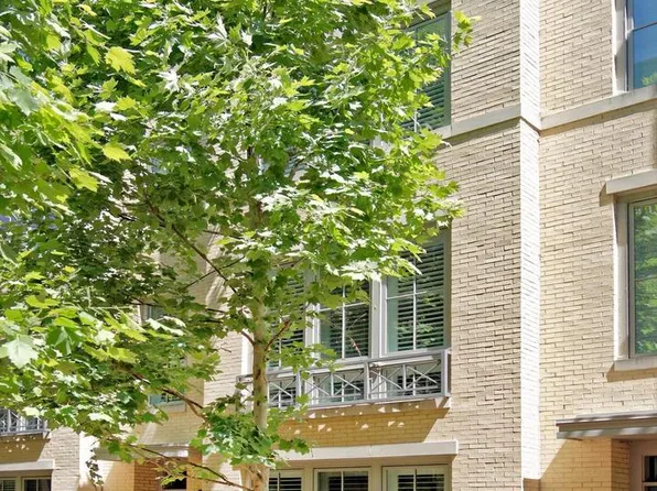 13 Bakers Walk, Alexandria, VA 22314