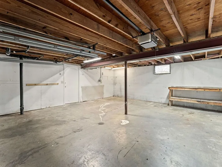 1100 SW Kingscross Rd — Photo 35