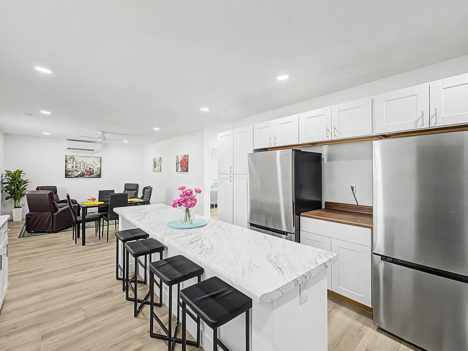 31 W Sunnyslope Ln — Photo 2
