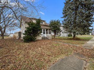 228 S Main St, Montgomery, IL 60538