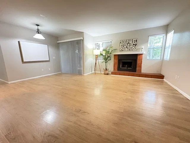 2 bed, 1000 sqft, $3,095 — Photo 1