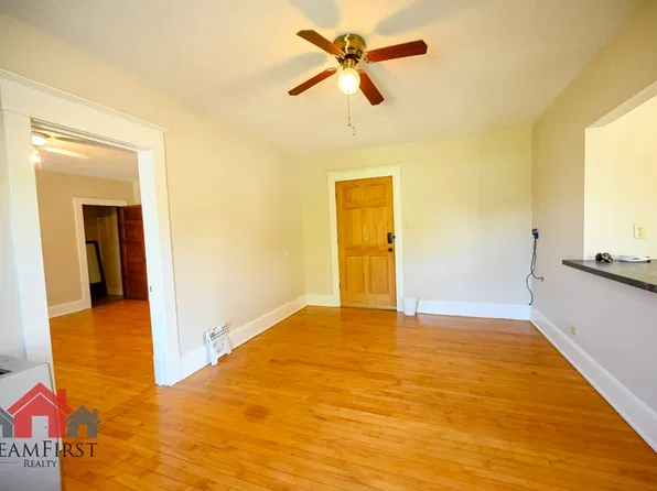 205 N Maple St #201, Black Creek, WI 54106