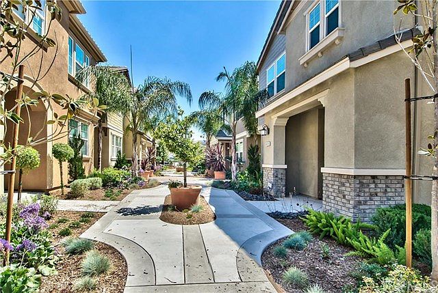 1st image of 6130 Rosewood Way