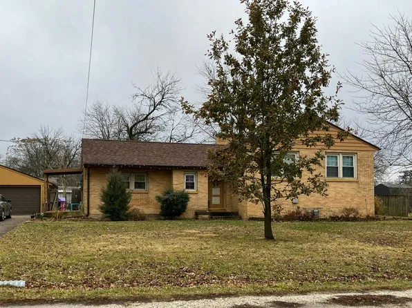 708 E North St, Knoxville, IL 61448